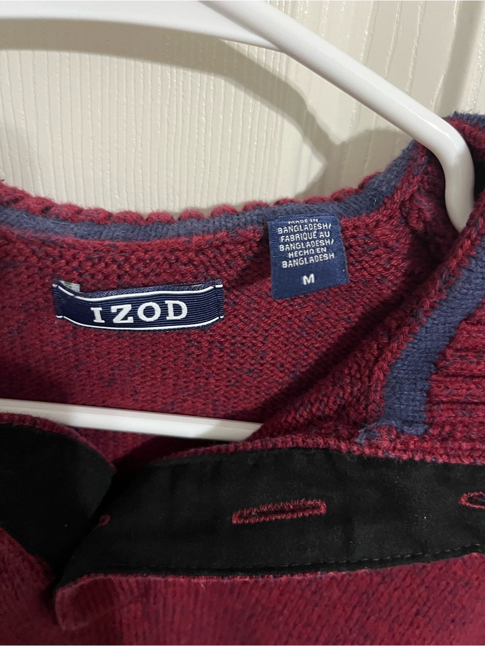 Izod Men's Red Knit Sweater - Picture 4 of 5